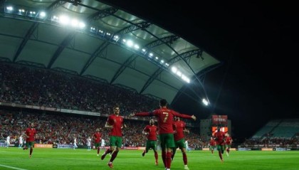 C罗794球 B席连线B费 帕特里西奥成百场葡国国门